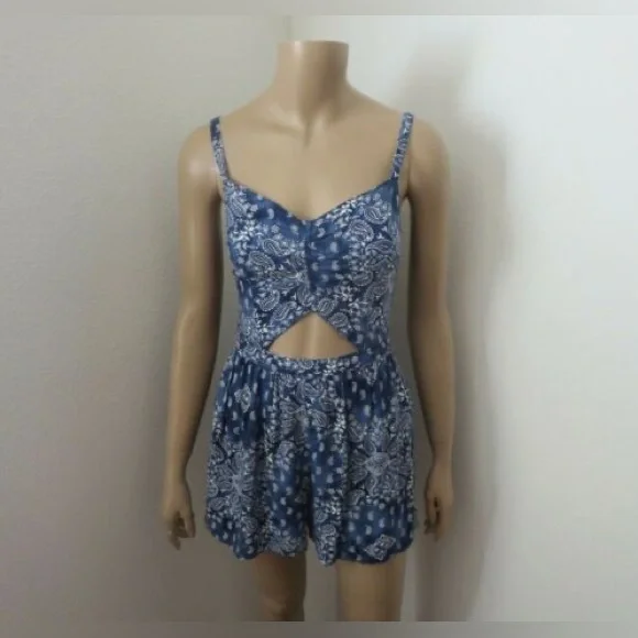 Blue Paisley Cut-Out Romper - Picture 11 of 11